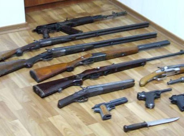 На Тячівщині затримали осіб з незареєстрованою зброєю