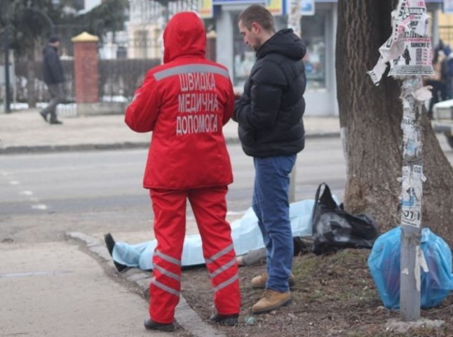 На одній із ужгородських вулиць раптово помер чоловік