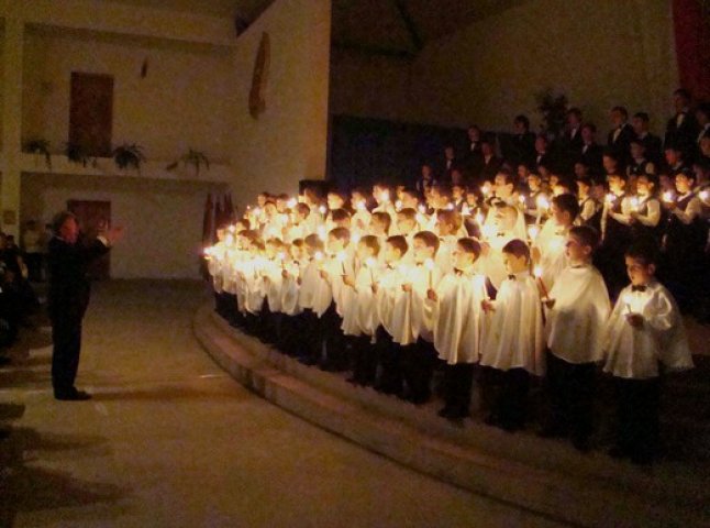 Хорова школа хлопчиків та юнаків дасть новорічно-різдвяний концерт у Мукачеві