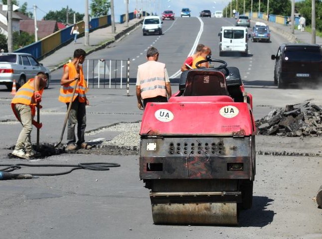 До четверга у Мукачеві ремонтують вулицю Масарика