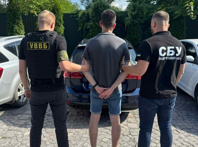 У Мукачеві затримали прикордонника: що він накоїв У Мукачеві затримали прикордонника: що він накоїв