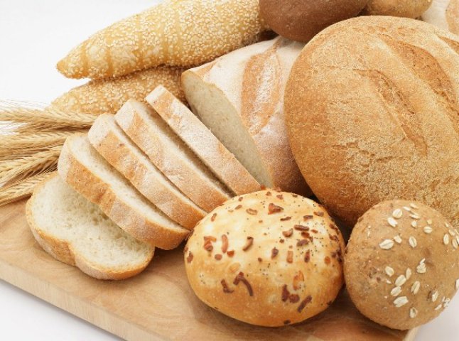 У Мукачівській РДА обговорили питання цін на хлібобулочні вироби у районі