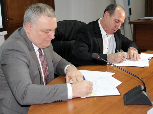 УжНУ та Закарпатська ОДА підписали меморандум про співпрацю