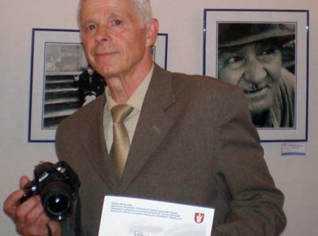 У Мукачівській картинній галері відкрилася фотовиставка «Осінній вернісаж-2010»