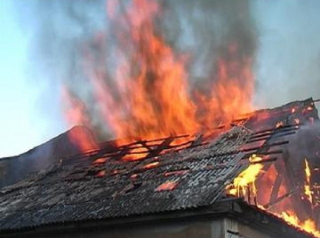 У житловому будинку мешканця Хустщини загорівся димар