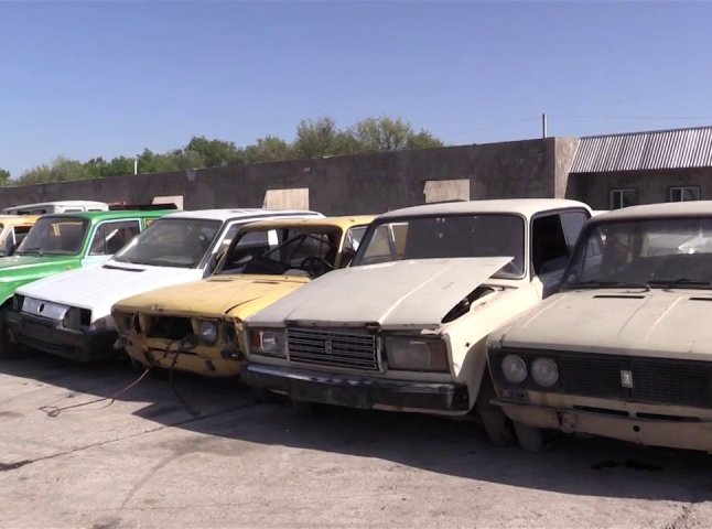Українцям готують податок на старі авто: хто заплатить 100-200 євро