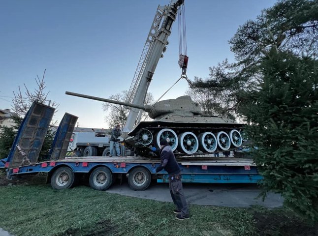 У Мукачеві вирішуватимуть, як облаштувати територію на місці демонтованого танку