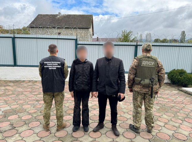 У Закарпатській області затримали чотирьох осіб, які хотіли потрапити в Румунію У Закарпатській області затримали чотирьох осіб, які хотіли потрапити в Румунію