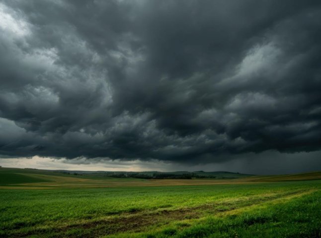 На Закарпатті оголосили штормове попередження на сьогодні