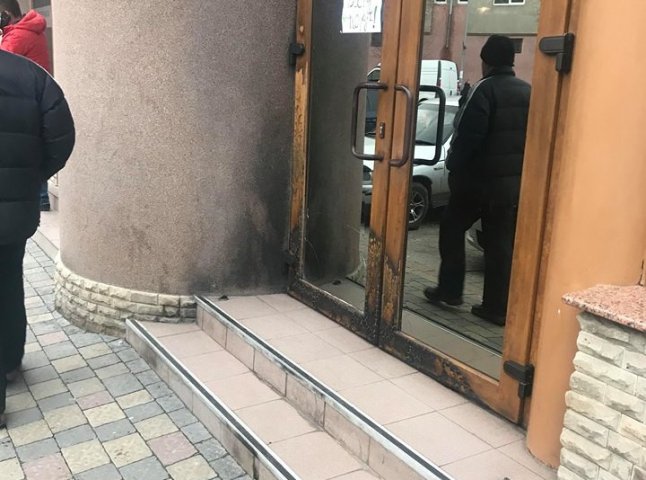 Підпал кафе у Мукачеві: 19-річний хлопець постане перед судом