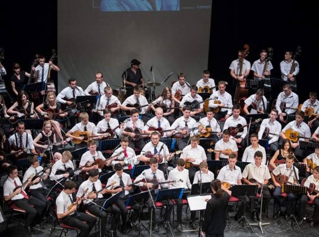 Сьогодні в Мукачеві виступить молодіжний оркестр тамбуринів з Хорватії