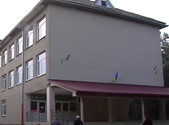 На Мукачівщині розгорівся шкільний скандал