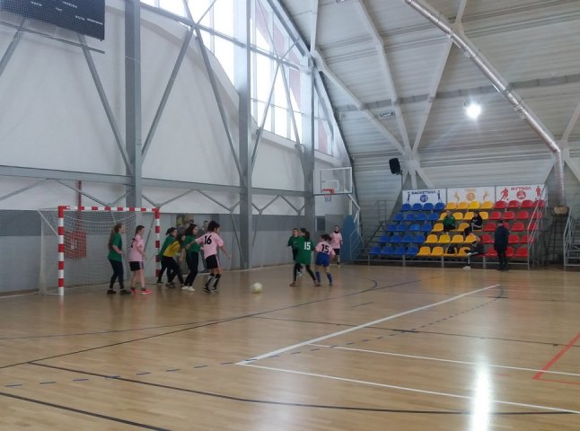 У Тячеві відбувся новорічний турнір із жіночого футболу