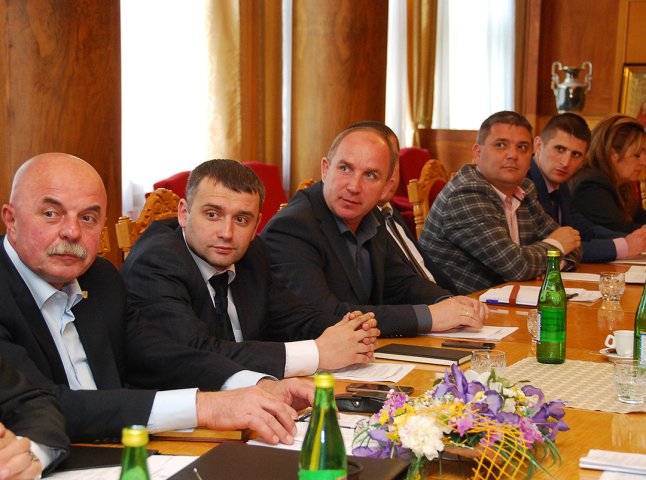 Валерій Лунченко провів нараду з головами районних державних адміністрацій