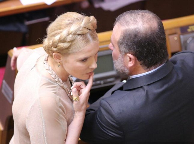 Журналісти зловили Балогу з Тимошенко під час "милої" бесіди