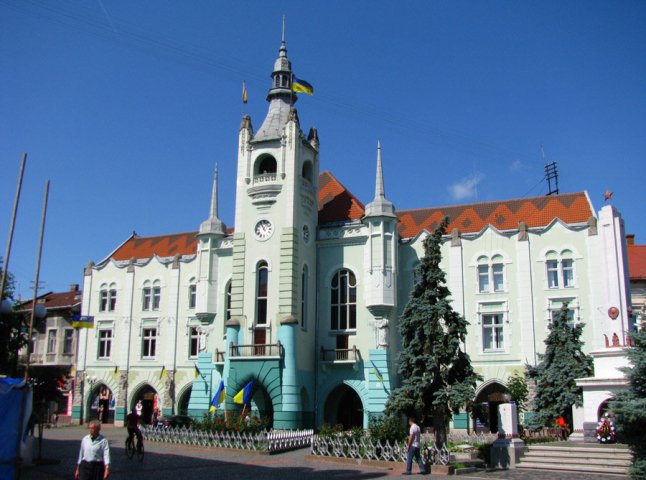 В Мукачеві створена єдина в Україні Громадська рада з дотримання прав людини при виконавчому комітеті міської ради