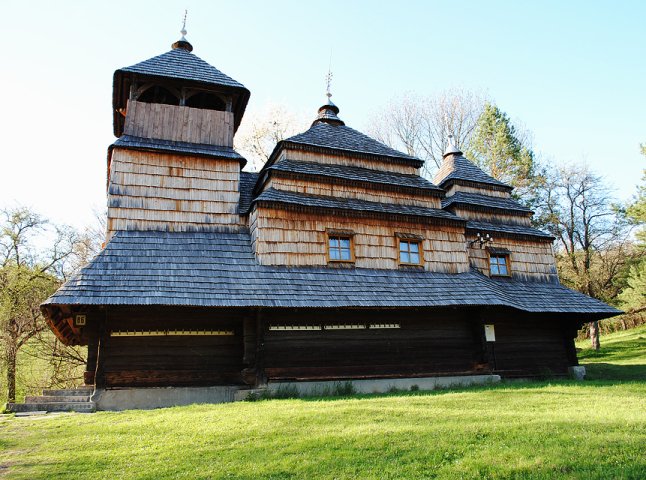 На Закарпатті ледь не згоріла унікальна пам’ятка української народної архітектури