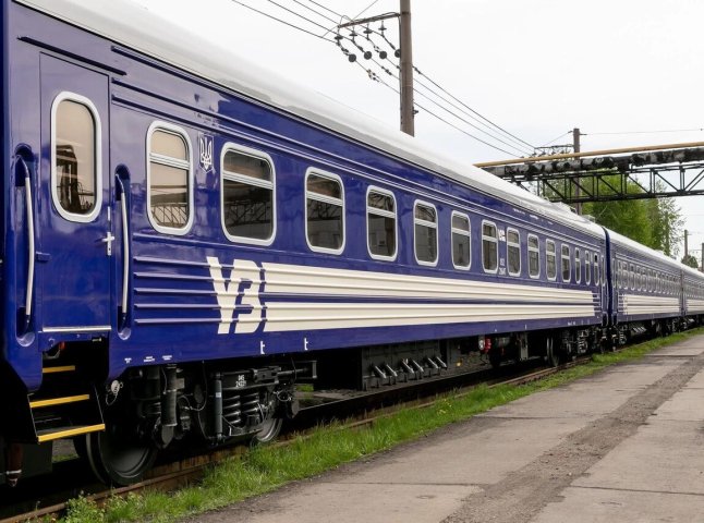 Залізничники просять Уряд підвищити зарплати