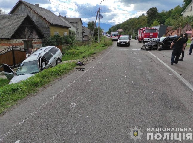 Виїхав на зустрічну смугу: правоохоронці розповіли подробиці аварії, яка трапилась на Закарпатті