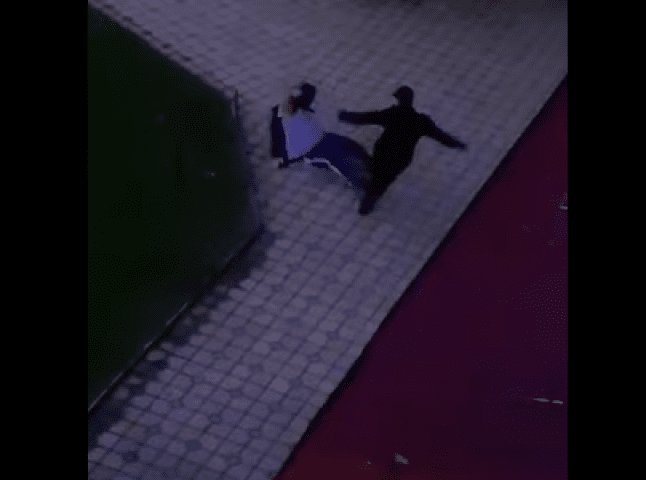 Жорстоке побиття чоловіка посеред вулиці: оприлюднено нове відео