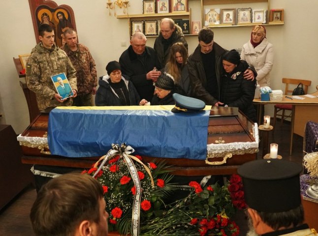 У Мукачеві поховали загиблого Героя
