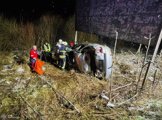 Що відомо про нічну аварію, в якій постраждала пасажирка