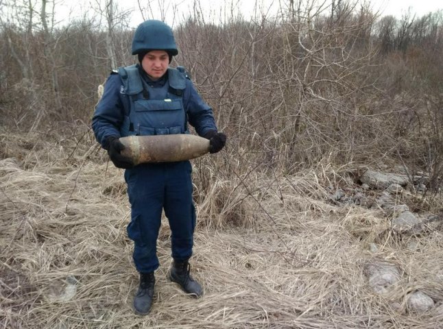 На Мукачівщині знайшли вибухонебезпечний предмет