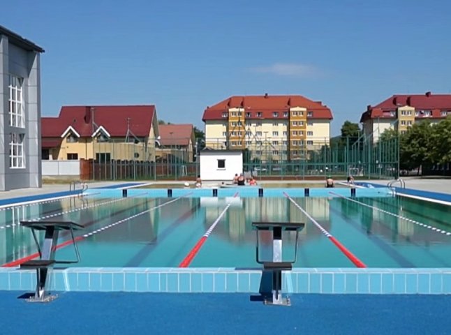 У Мукачеві затвердили ціни в басейни ДЮСШ на 2025 рік У Мукачеві затвердили ціни в басейни ДЮСШ на 2025 рік