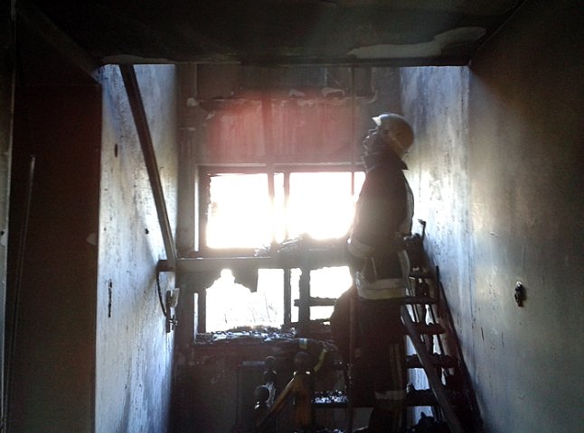 Ужгородські вогнеборці ліквідувати загорання в житловому будинку (ФОТО)