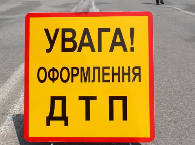 Ледве привели до тями: 17-річний юнак потрапив у ДТП на мотоциклі та отримав важкі травми