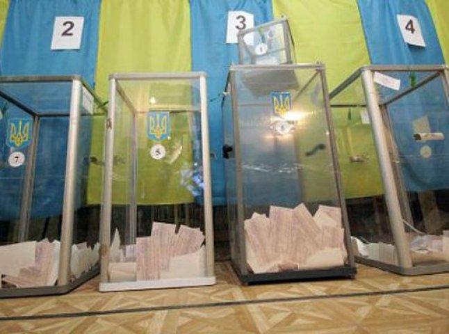 На Міжгірщині шестеро кандидатів у депутати зареєстровані від двох партій