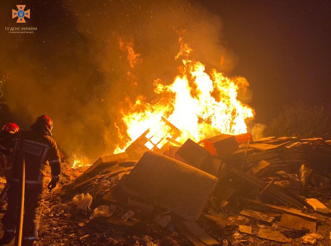 Вночі в Ужгороді спалахнула пожежа