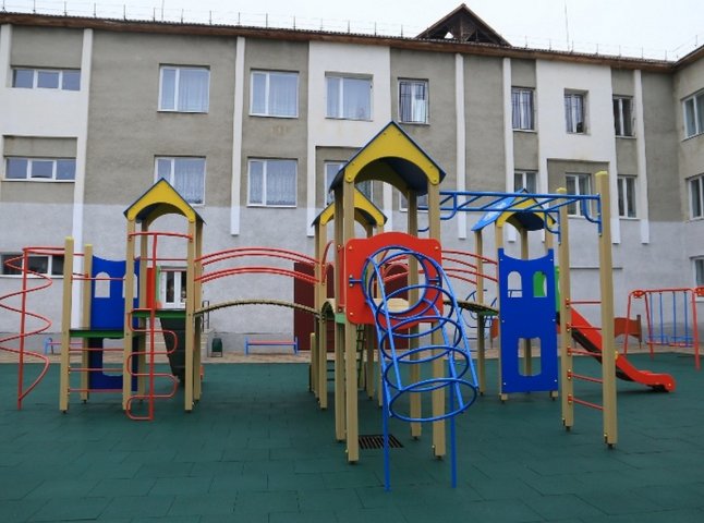 У Мукачеві відкрили ігровий комплекс для школярів