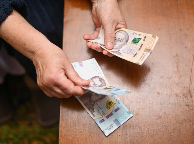 Найстаршій жительці Закарпаття виповнилося 103 роки: скільки довгожителів живе в області