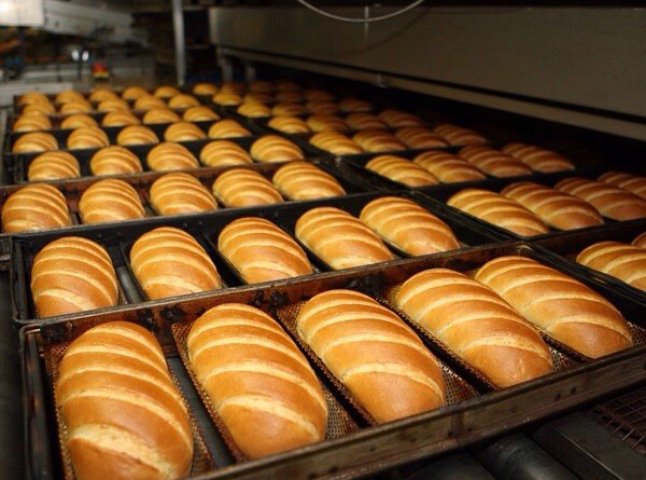 Ціна на хліб у Закарпатті залишається практично найвищою в Україні