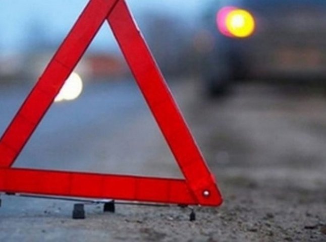 ДТП у Мукачеві: відеореєстратор очевидця зафіксував момент зіткнення двох авто