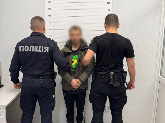 Ужгородець влаштував стрілянину в центрі міста через борги
