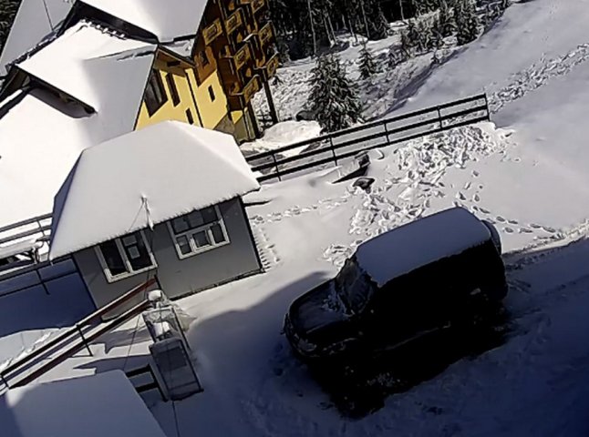 На Драгобраті вже випало 15 см снігу. Синоптики розповіли, доки сніжитиме в горах
