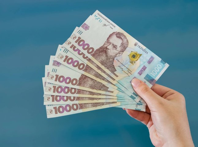 Бюджет 2026 року: зарплати медикам та вчителям планують змінити з 1 січня