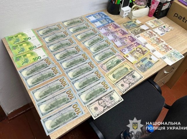 У ліцеї на Тячівщині викрили схему фіктивного працевлаштування чоловіків