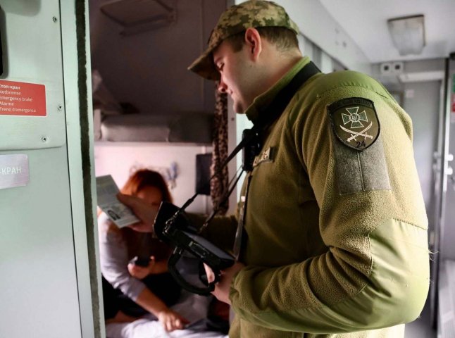 У двох потягах на кордоні робитимуть пришвидшену перевірку: які зміни запровадили