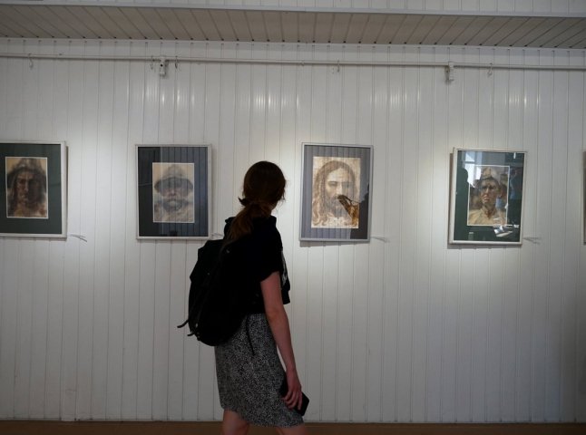 В Ужгороді відкрили виставку відомого закарпатського художника