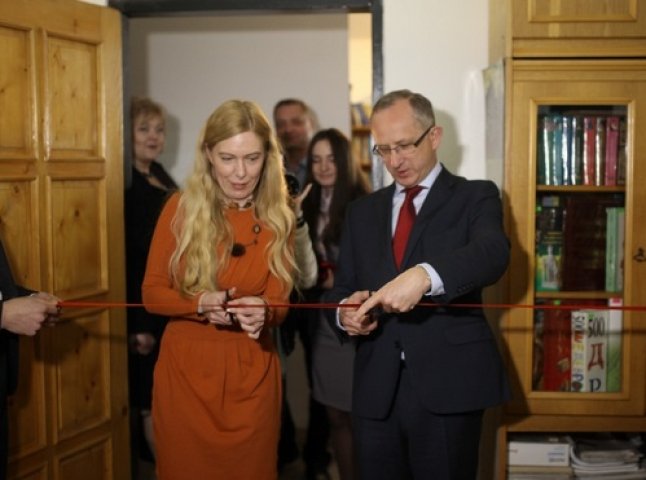 В Ужгороді відкрили Інформаційний центр ЄС