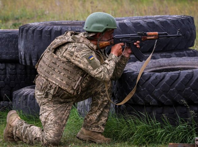 Термін базової загальної військової підготовки змінять: скільки тепер навчатимуть