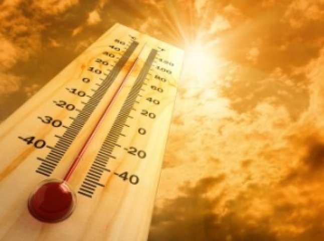 Сьогодні в Ужгороді зафіксували найвищу температуру повітря за останні 70 років