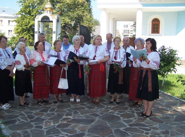 У Мукачеві на День незалежності хор “Відгомін” влаштував концерт