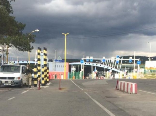 Рух на КПП "Ужгород", що біля словацького кордону, розблоковано