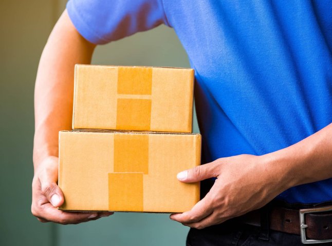 Уряд ухвалив важливе рішення, яке стосується посилок та податків на них