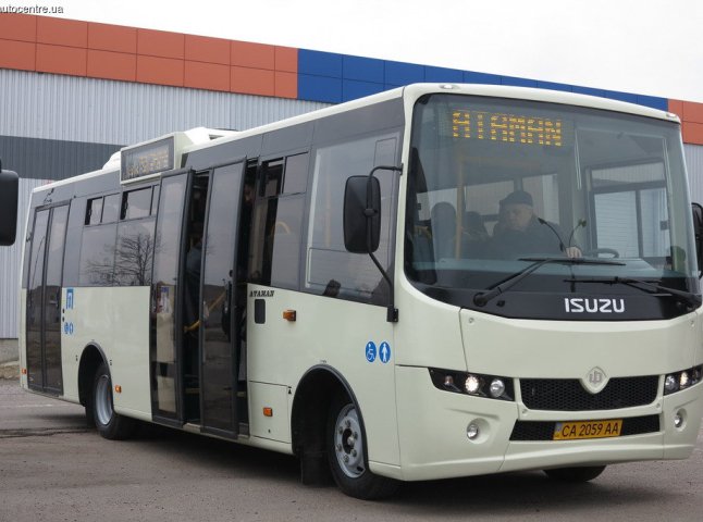 Мукачево за 44 мільйони гривень купило у львів’ян автобуси "Ataman"