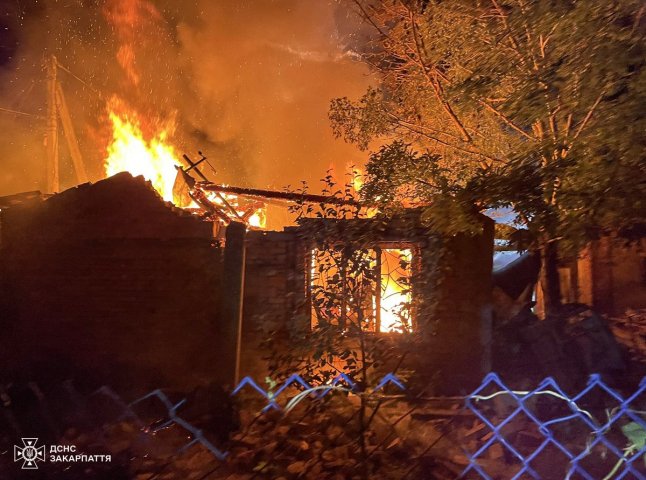 Вночі в області горіло підприємство